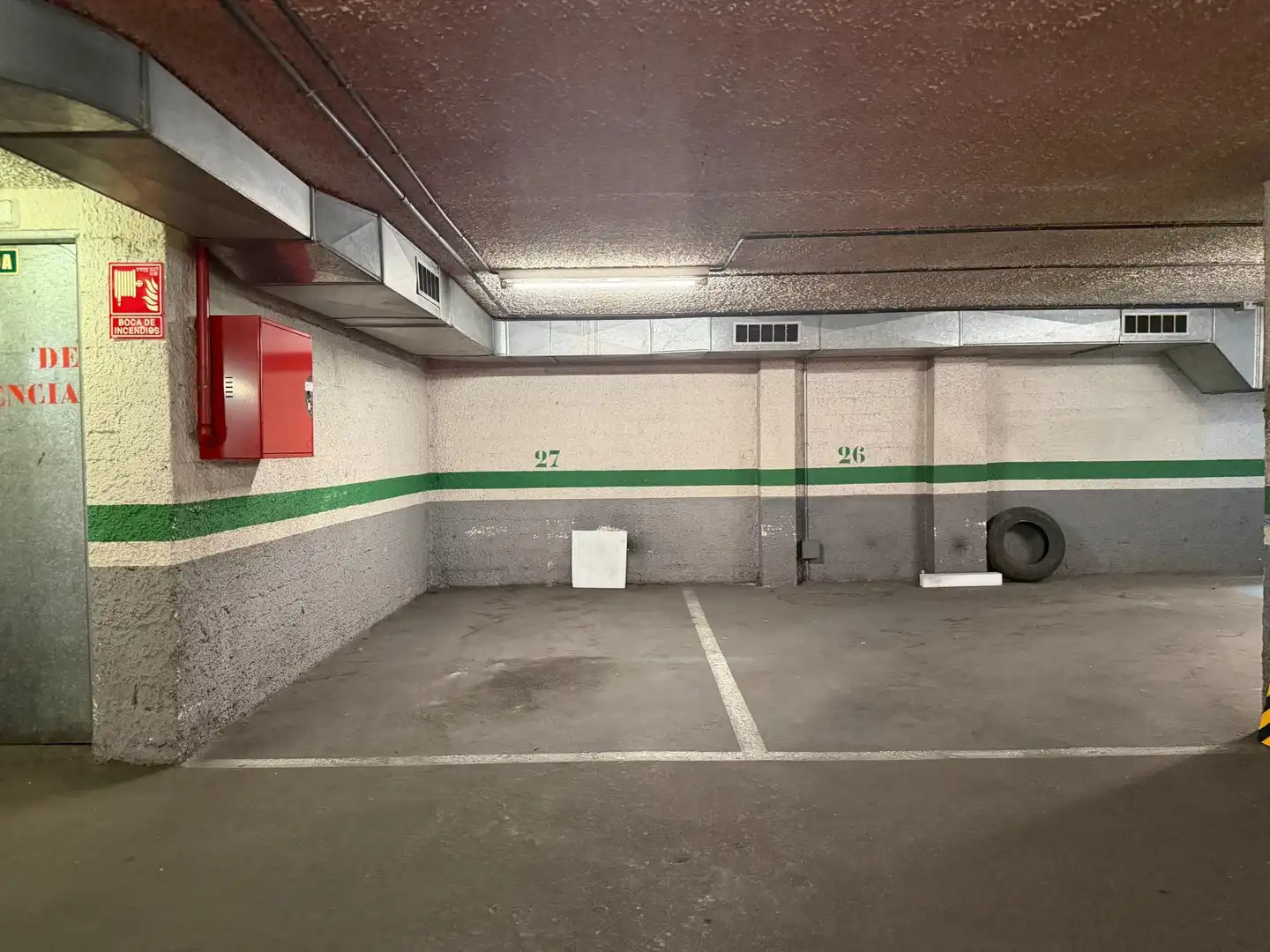 Aparcament de Dúplex en venda en Terrassa amb Aire condicionat, Parquet i Terrassa