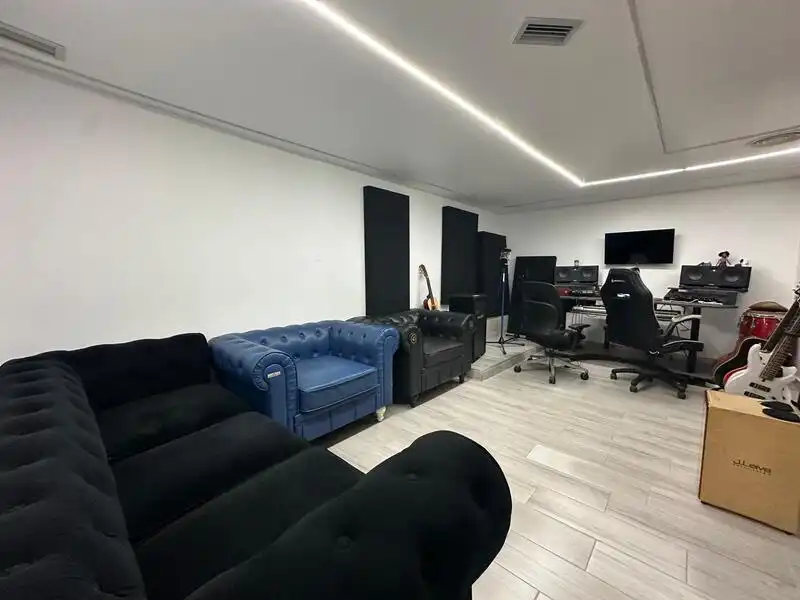 Ground floor for rent in Madrid  with Air Conditioner and Heating