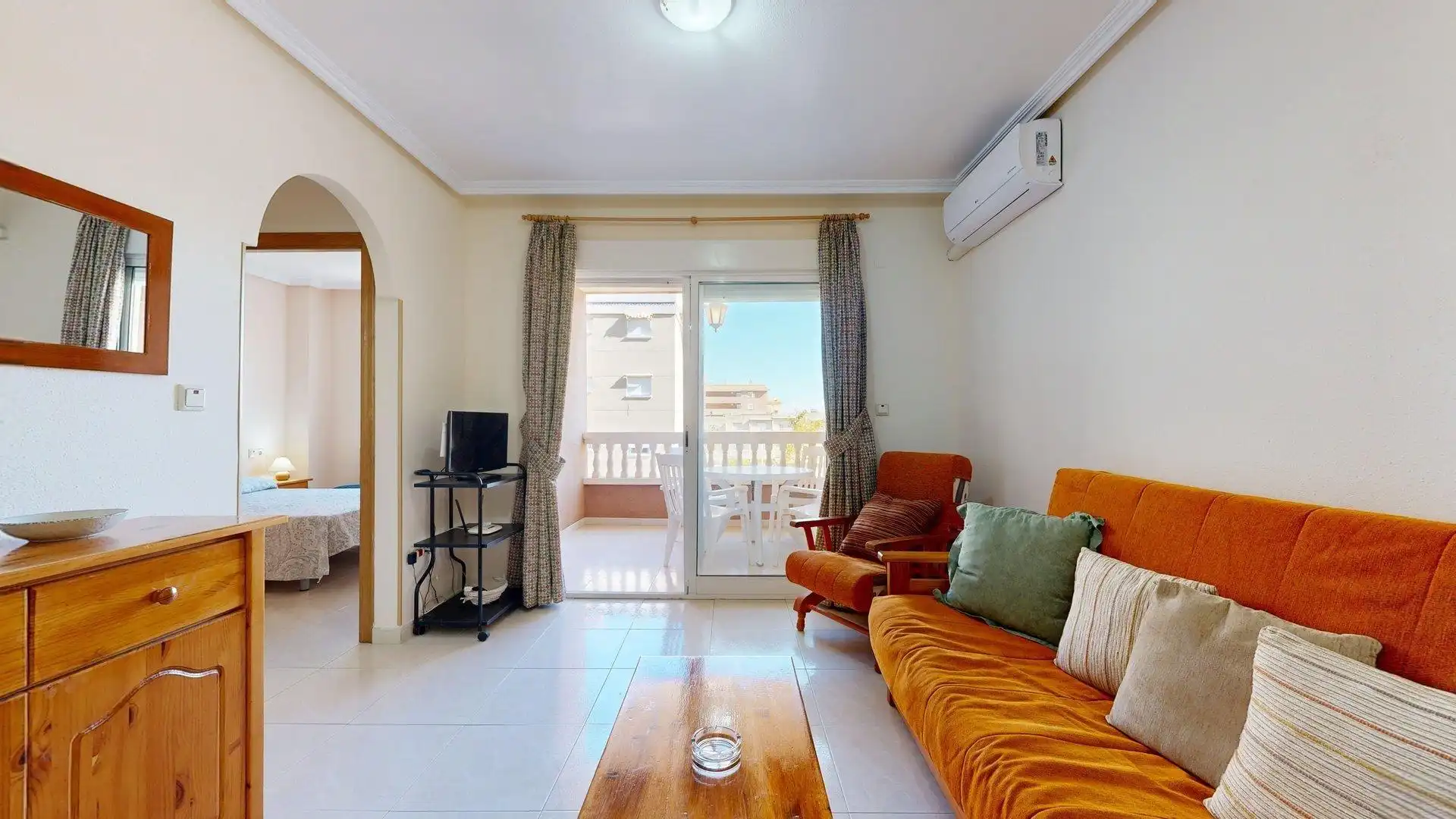 Wohnzimmer von Wohnungen zum Verkauf in Elche / Elx mit Klimaanlage, Terrasse und Möbliert