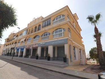 Maison mitoyenne avec piscine à vendre à Benijófar