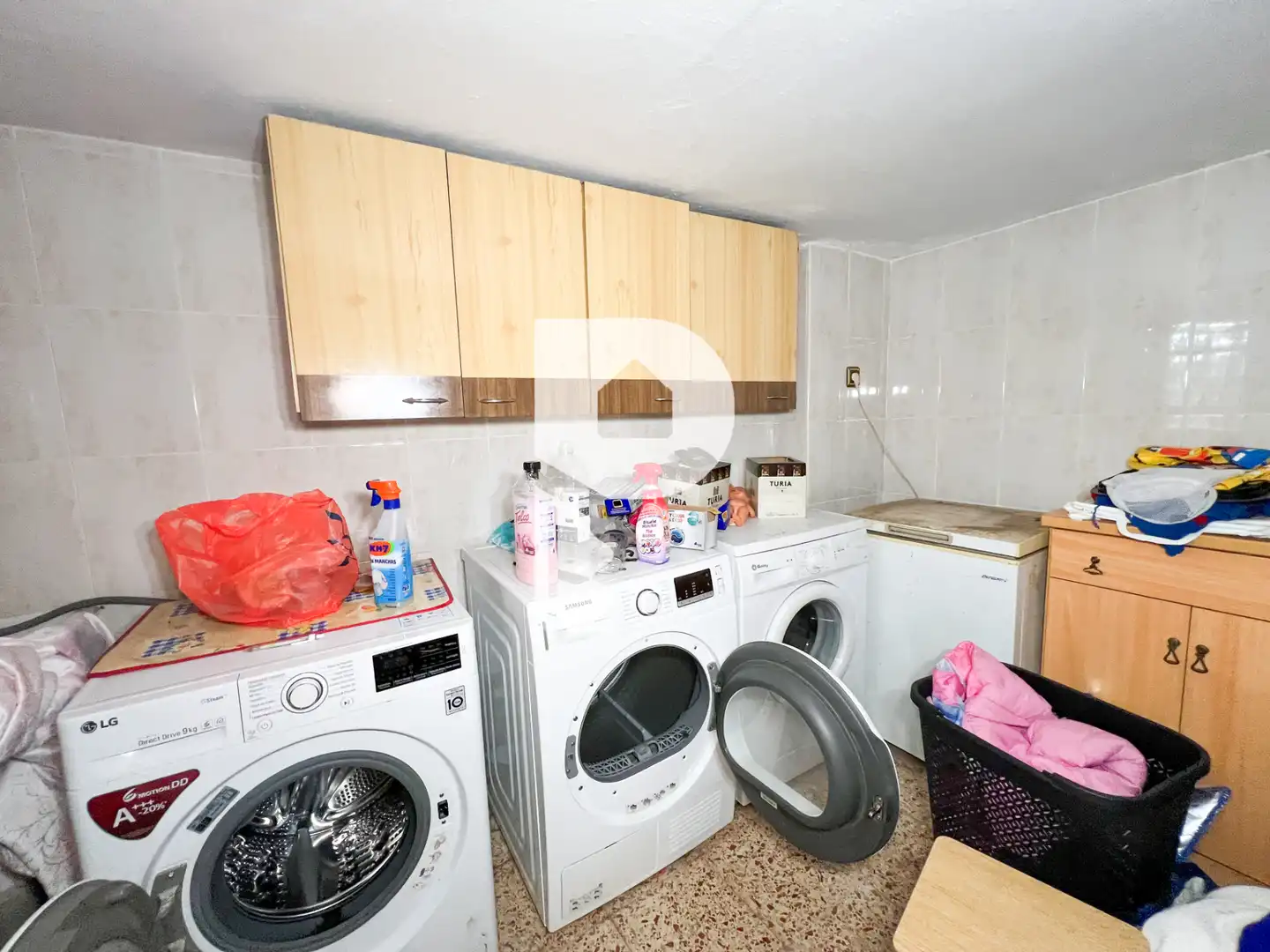 Cuina de Casa o xalet en venda en Torrelles de Llobregat amb Aire condicionat, Calefacció i Jardí privat