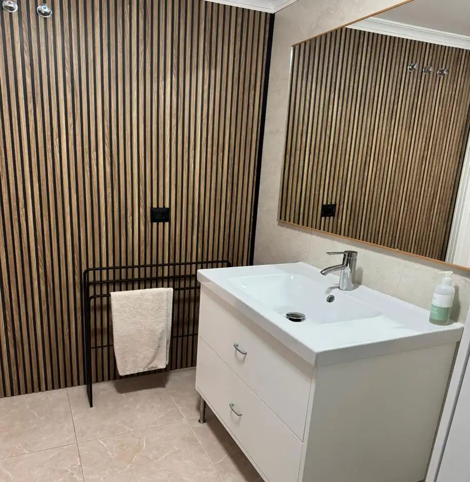 Baño de Ático en venta en La Manga del Mar Menor con Aire acondicionado, Terraza y Piscina