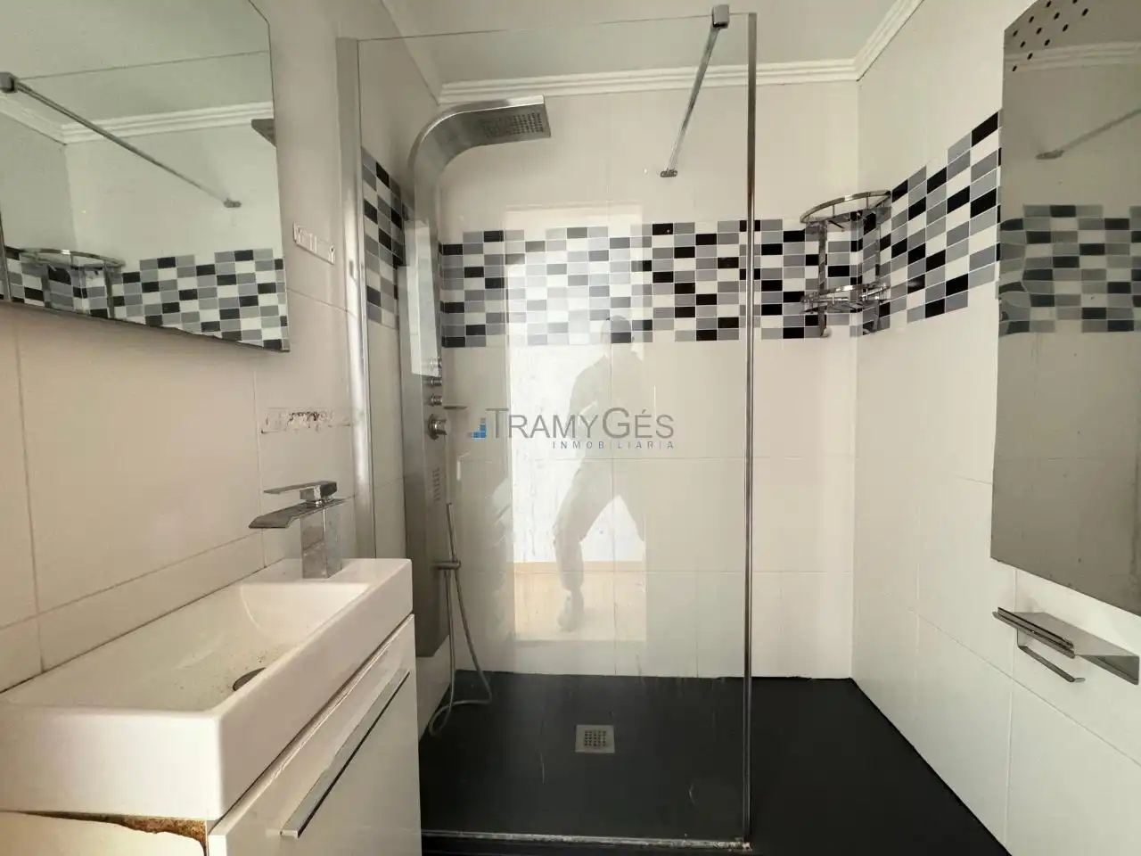 Baño de Dúplex en venta en Vigo  con Calefacción