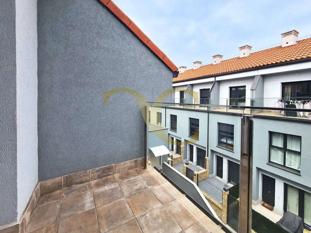 Terrassa de Dúplex en venda en Gijón  amb Calefacció, Terrassa i Traster