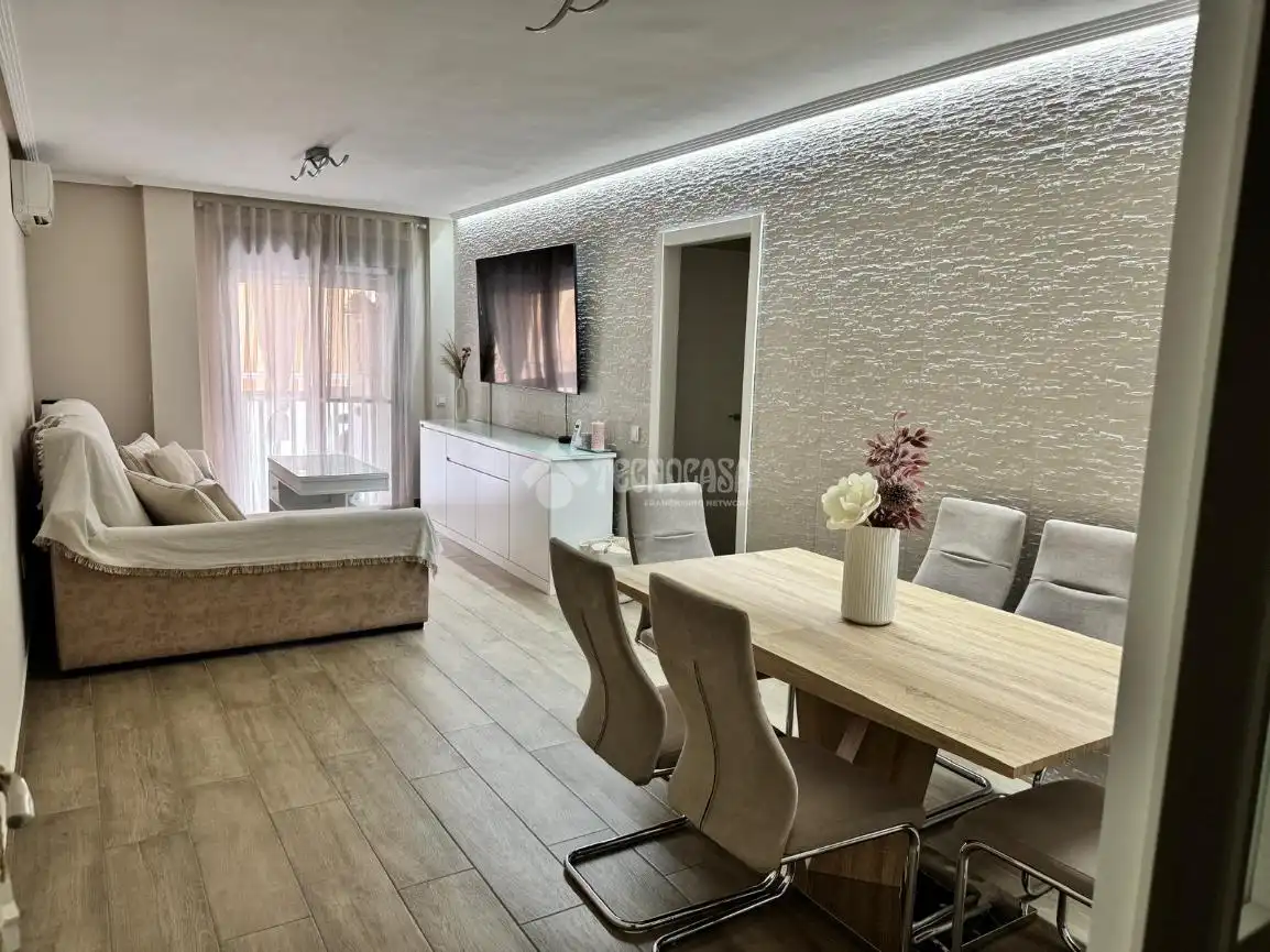 Sala de estar de Piso en venta en Valdepeñas con Aire acondicionado, Calefacción y Trastero