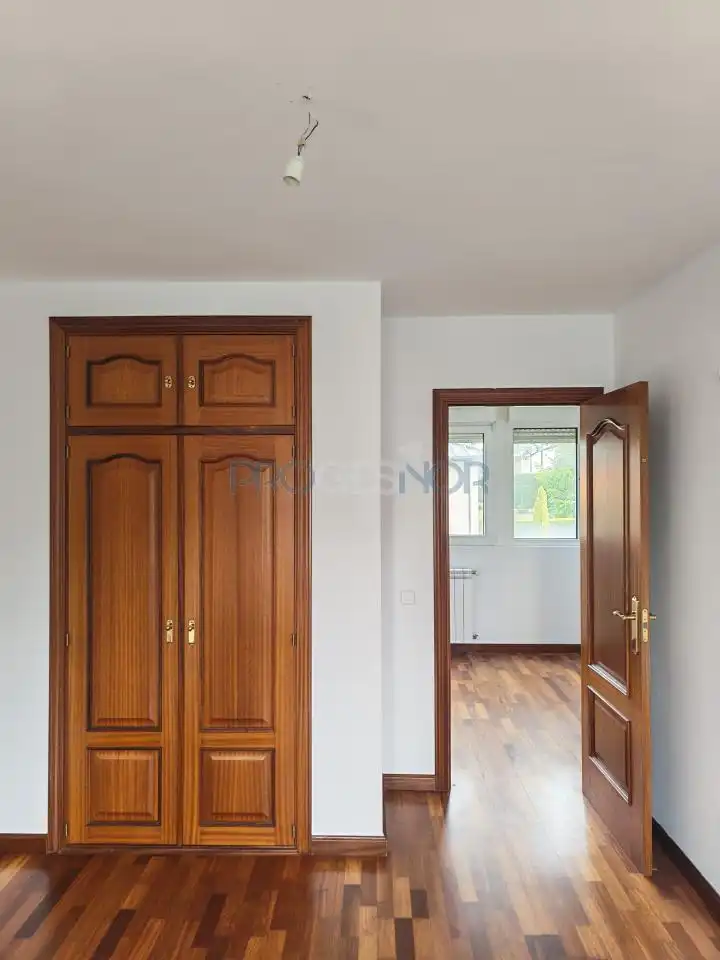Habitación de Casa o chalet en venta en Sariegos con Calefacción, Jardín privado y Terraza