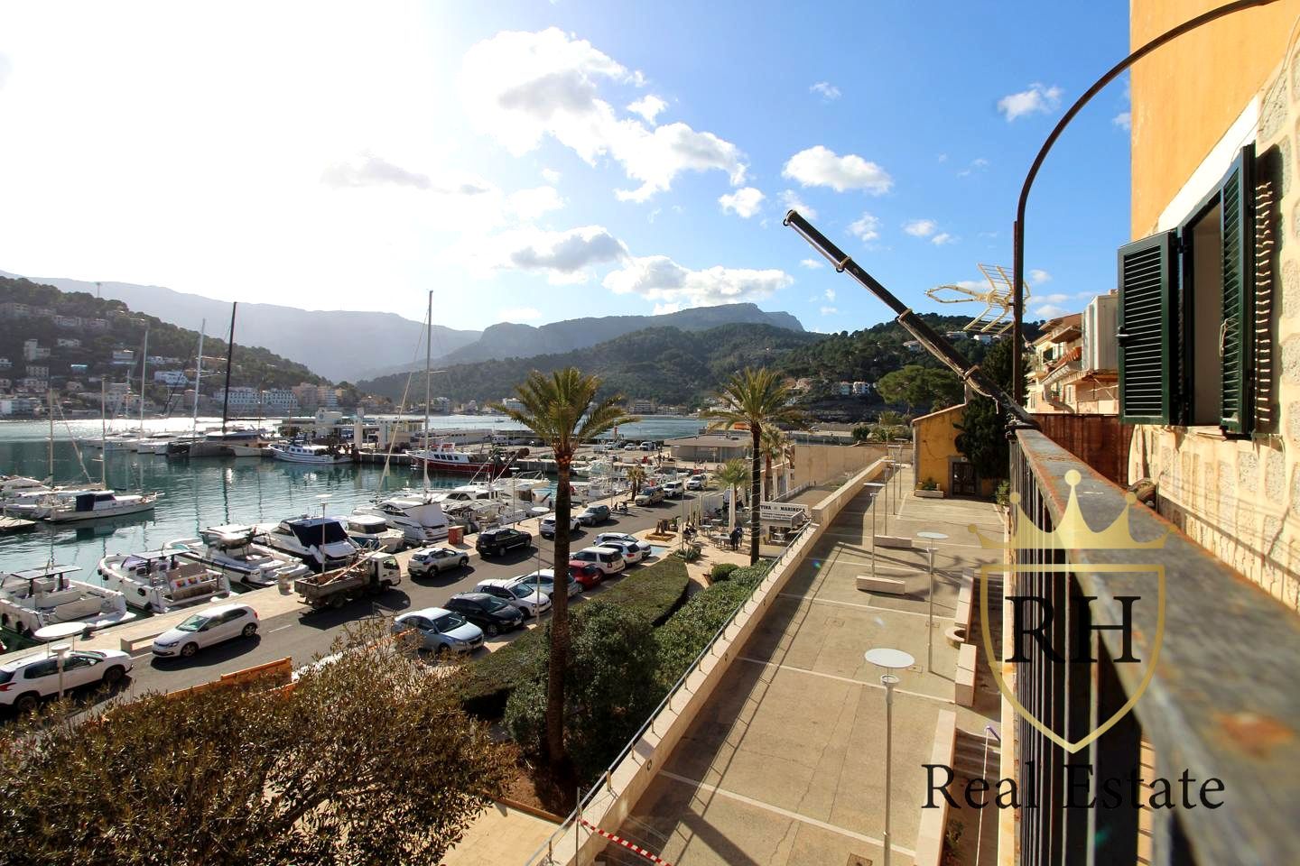 Vista exterior de Pis en venda en Sóller amb Aire condicionat i Balcó