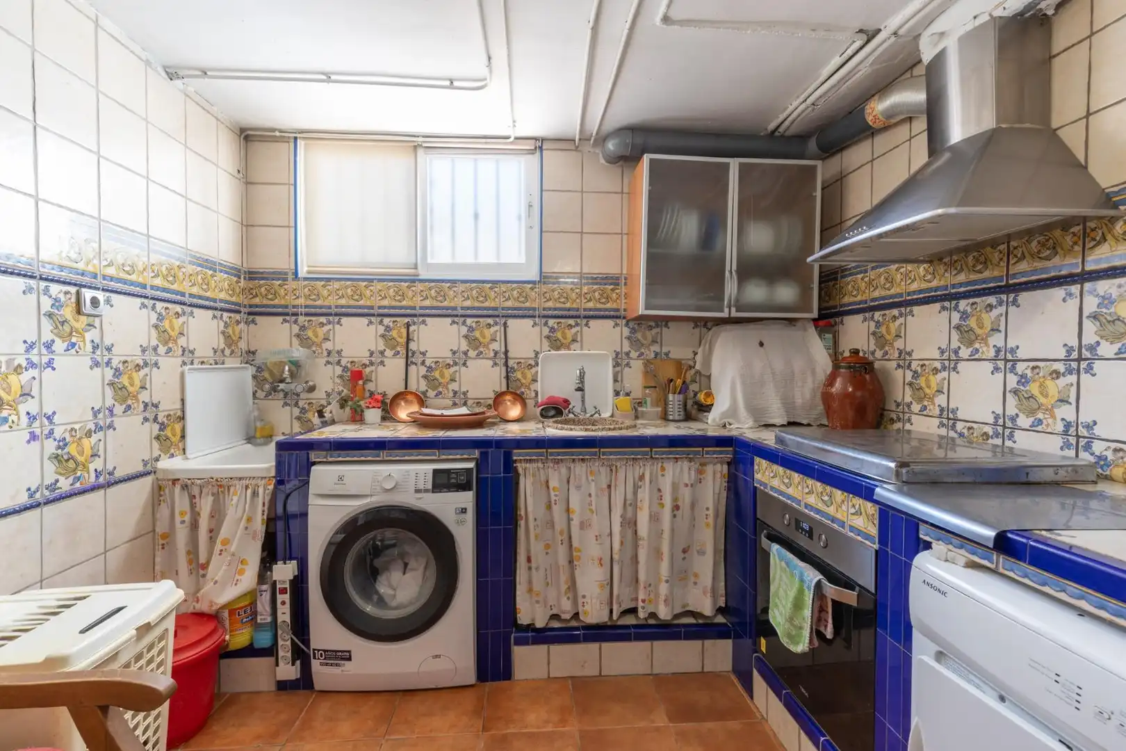 Cuina de Casa adosada en venda en Las Gabias amb Aire condicionat, Calefacció i Jardí privat