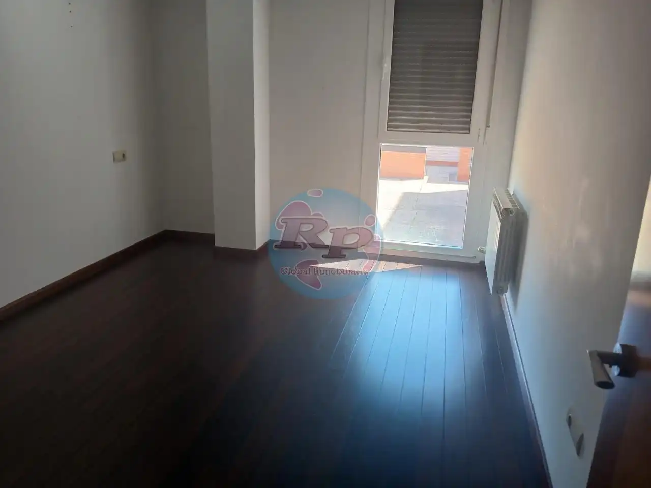Dormitori de Pis en venda en Ponferrada amb Calefacció, Parquet i Terrassa