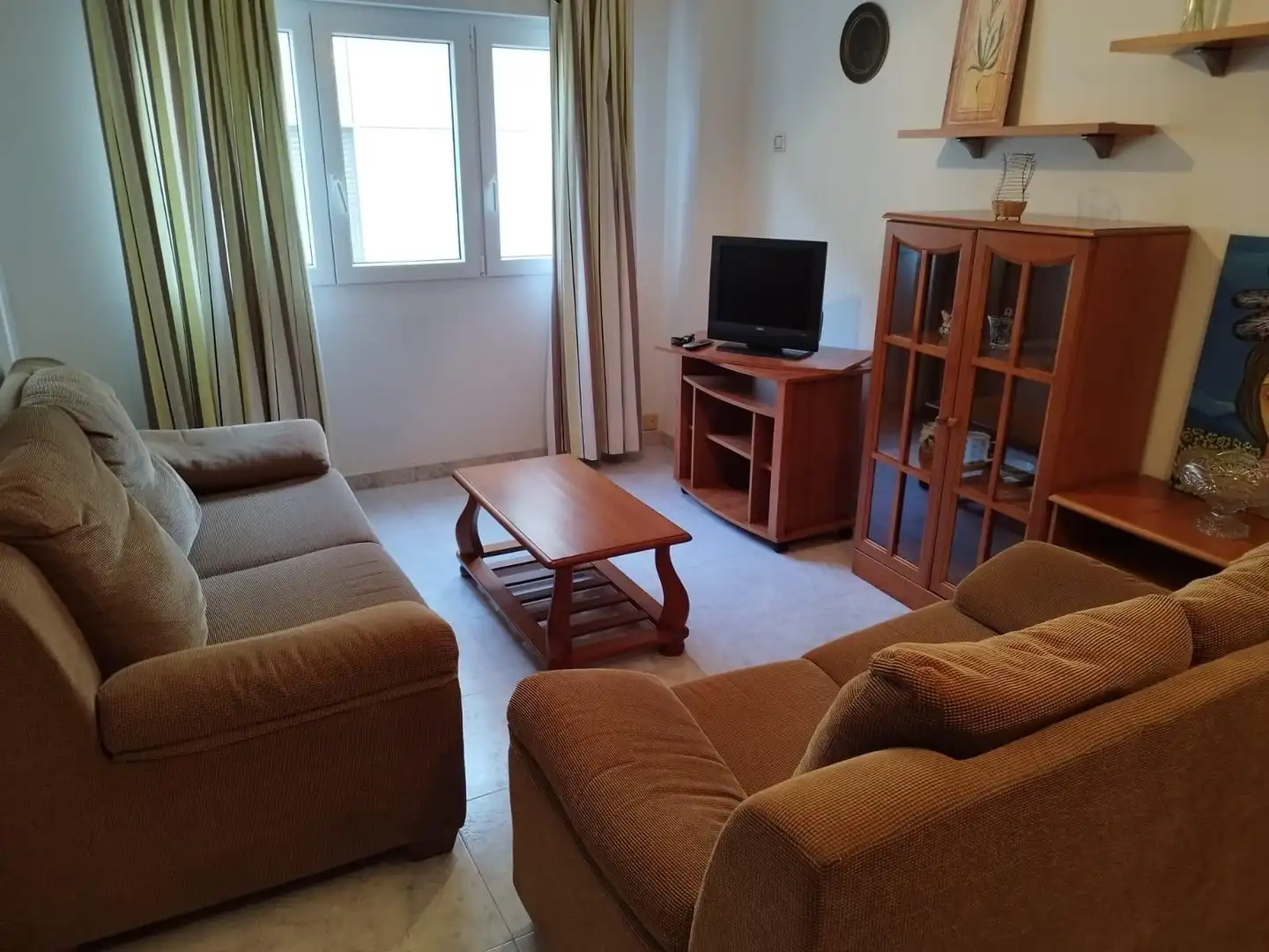 Sala de estar de Piso en venta en Laxe con Trastero y Amueblado