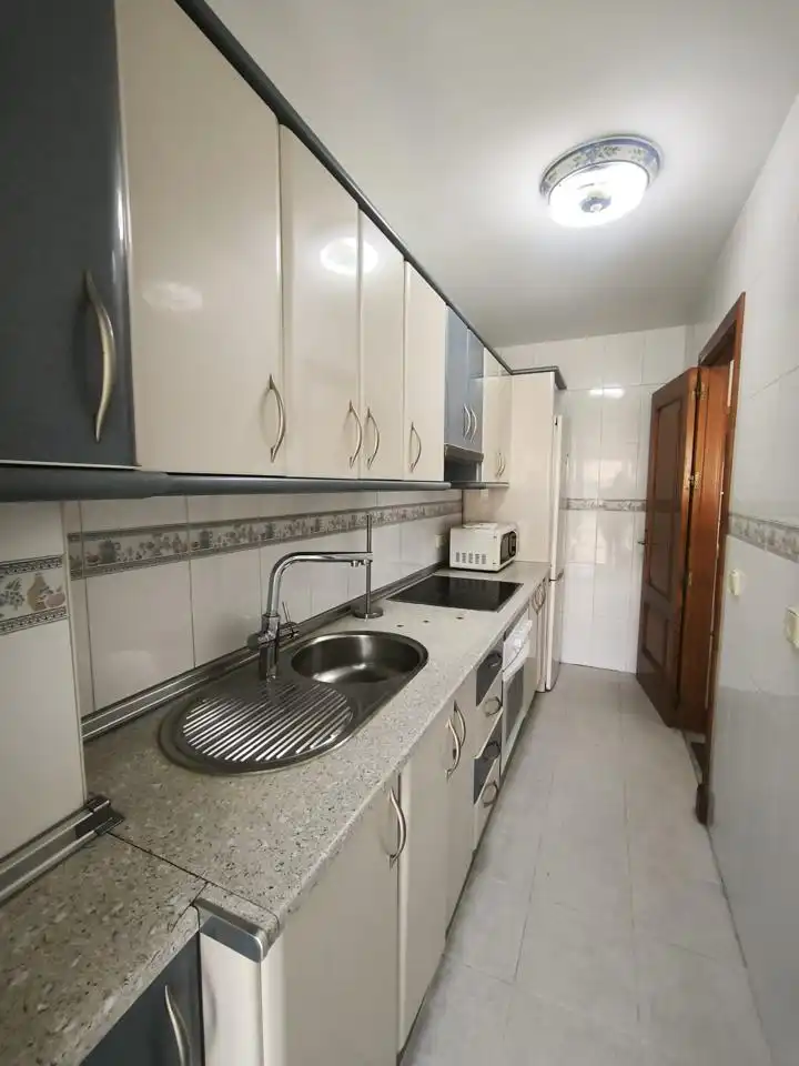 Cocina de Piso de alquiler en Rincón de la Victoria con Terraza y Amueblado