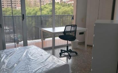 Dormitori de Pis per a compartir en  Valencia Capital amb Calefacció i Moblat