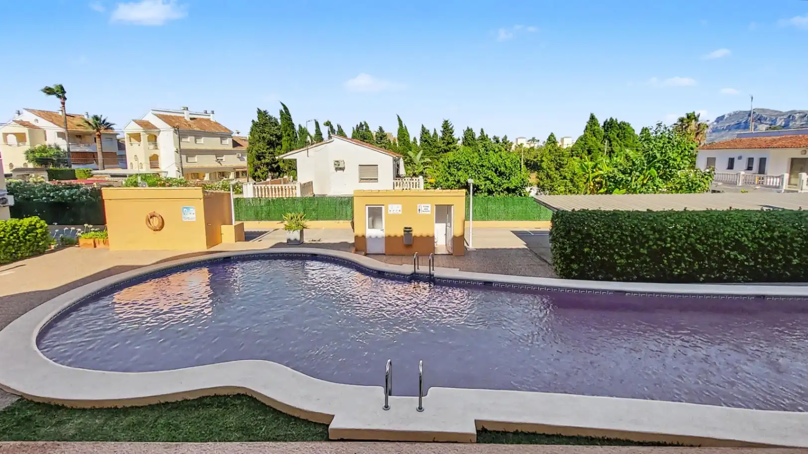 Apartment with pool for sale in Las Marinas / Les Marines