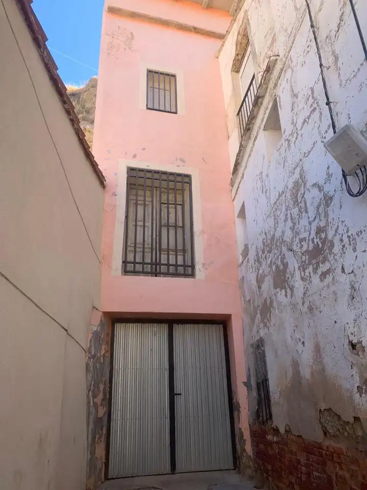 Vista exterior de Casa o xalet en venda en Calatayud amb Terrassa