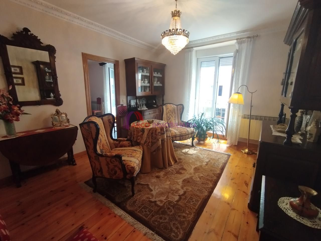 Sala d'estar de Pis en venda en Burgos Capital amb Calefacció, Traster i Balcó