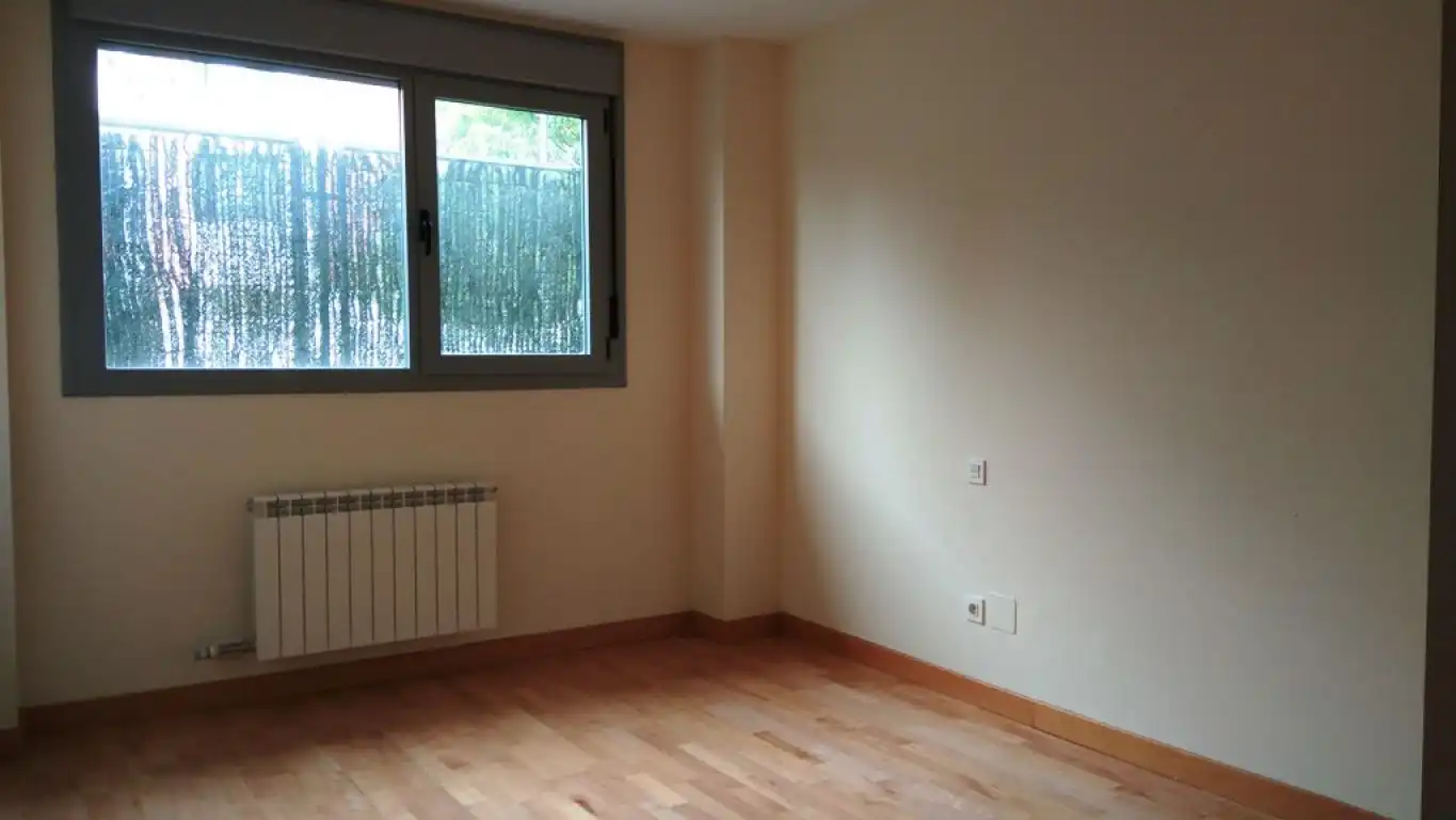 Schlafzimmer von Wohnung zur Miete in Valladolid mit Heizung, Privatgarten und Terrasse