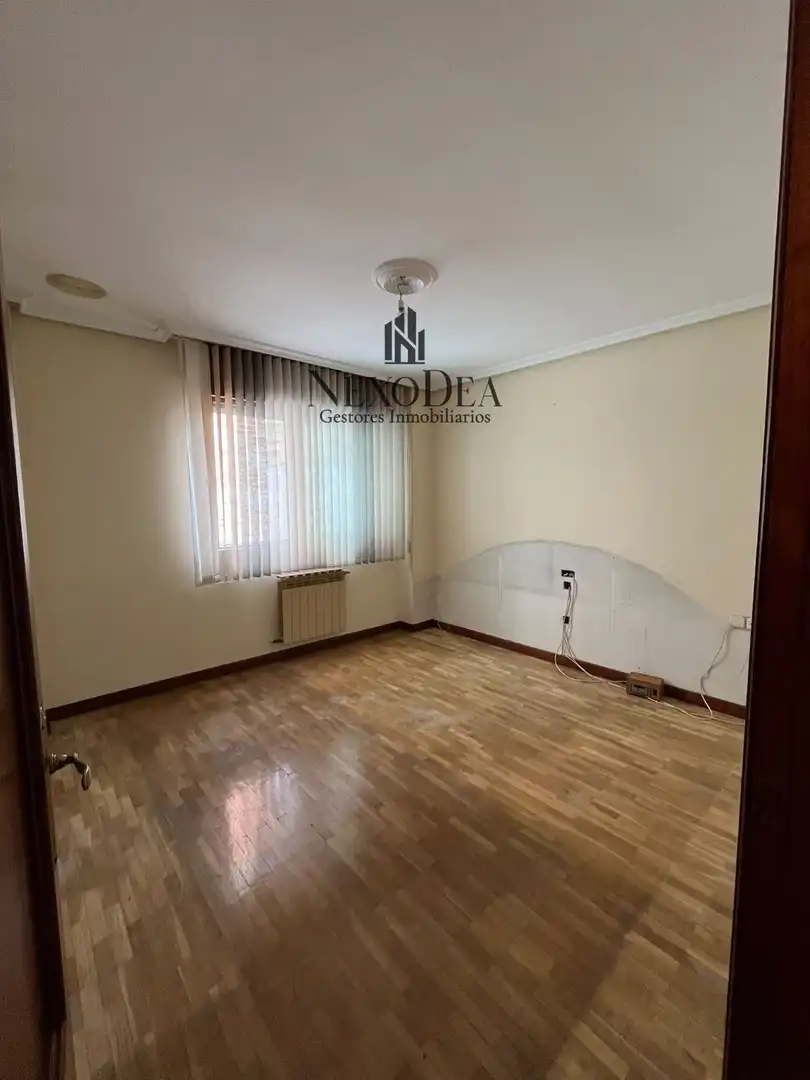Dormitori de Pis en venda en Campo de la Juventud