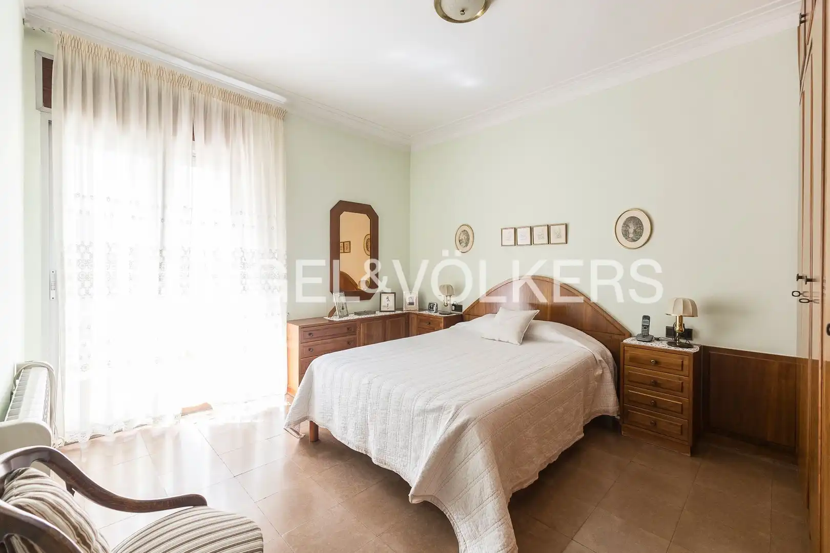 Dormitori de Casa o xalet en venda en Barcelona amb Aire condicionat, Calefacció i Terrassa