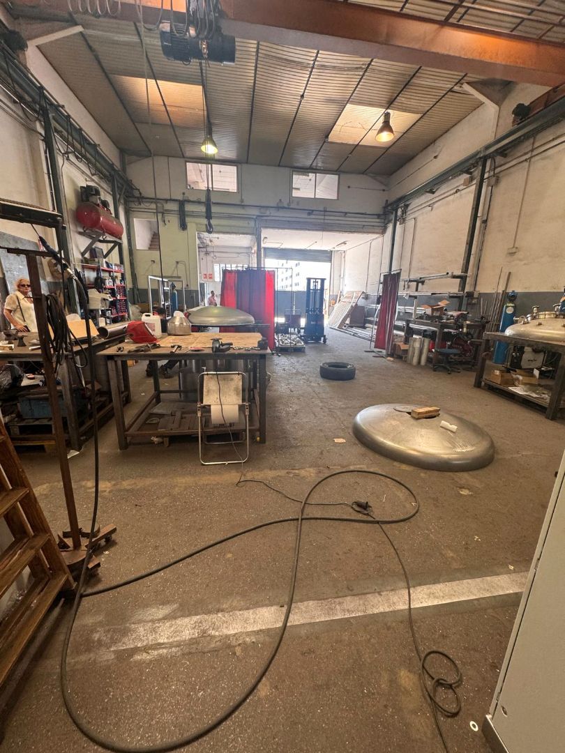 Industrial buildings to rent in Badalona