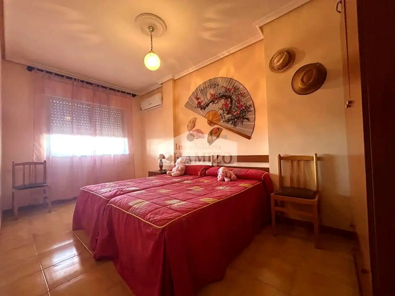 Habitación de Ático en venta en Villanueva de la Serena con Aire acondicionado, Terraza y Amueblado