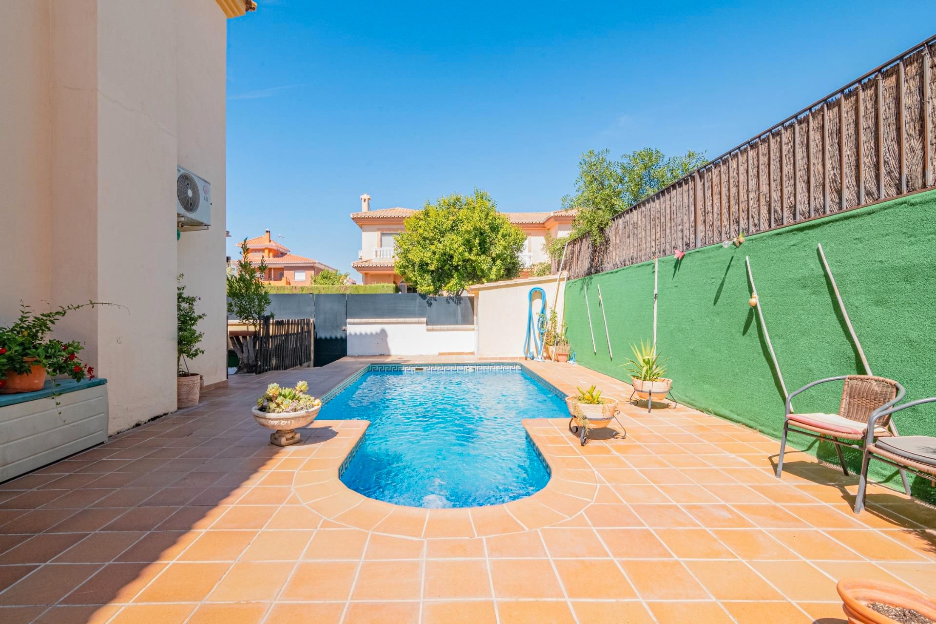 Piscina de Casa o xalet en venda en Vegas del Genil amb Aire condicionat, Calefacció i Piscina