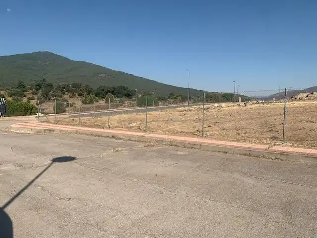 Residential zum Verkauf in PUENTE PASIL, El Tiemblo