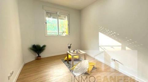 Photo 2 of Building for sale in Donya Estasia, Singuerlín, Santa Coloma de Gramenet