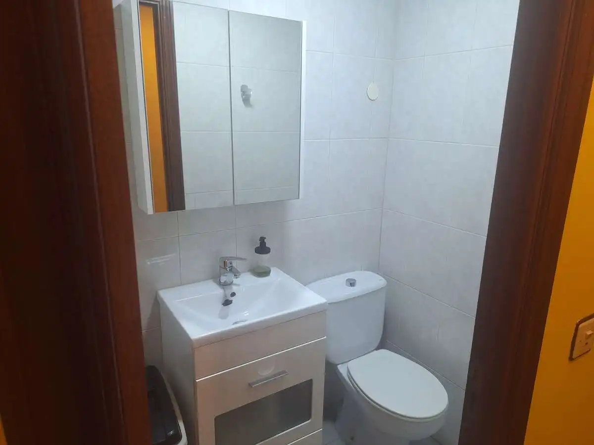 Baño de Piso en venta en León Capital  con Calefacción, Terraza y Trastero