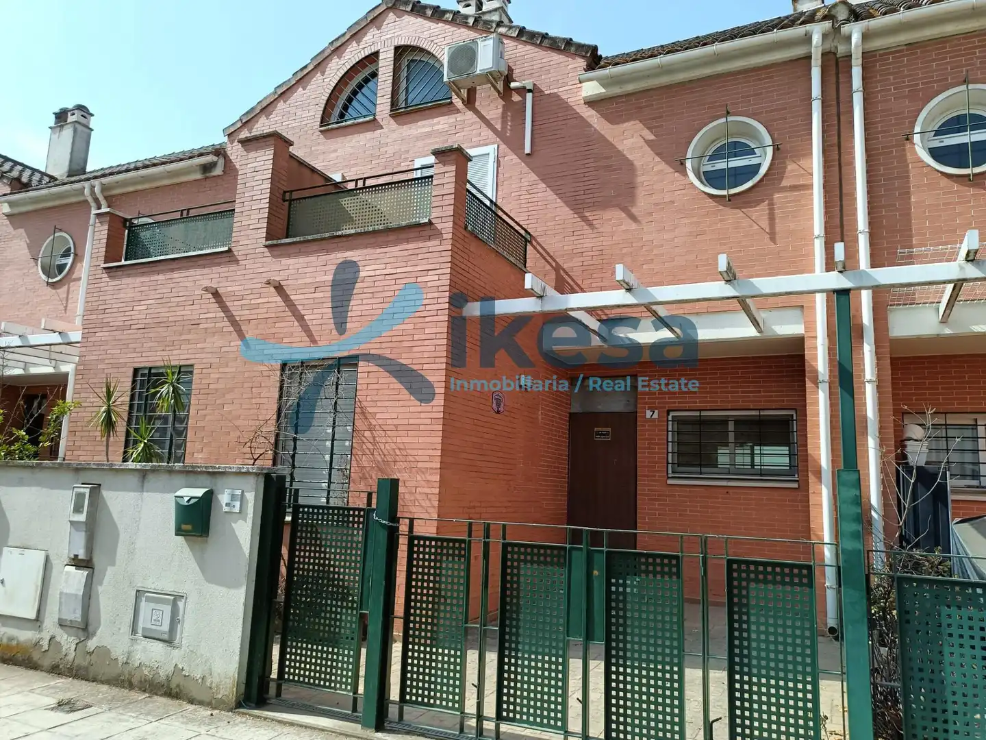 Adossat amb jardí en venda a Coria del Río, imagen 2