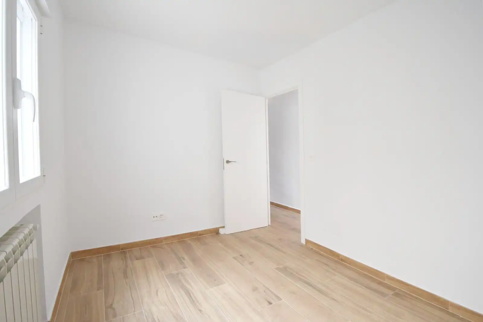 Schlafzimmer von Wohnung zum Verkauf in Pinto mit Heizung
