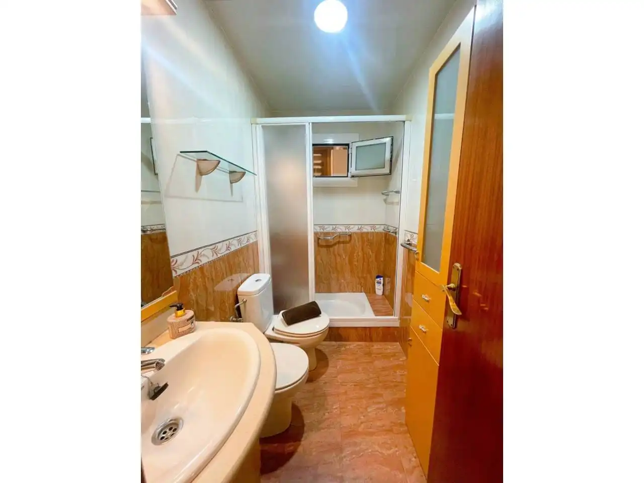 Baño de Piso de alquiler en Cerdanyola del Vallès con Calefacción y Amueblado