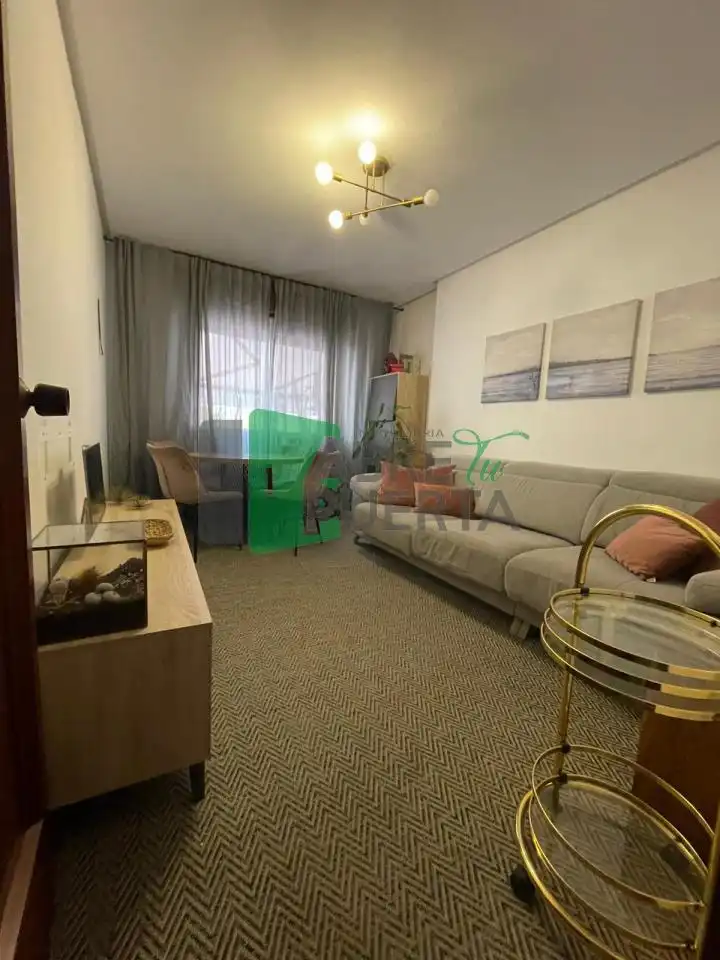 Sala de estar de Piso para compartir en Ourense Capital  con Calefacción, Terraza y Amueblado