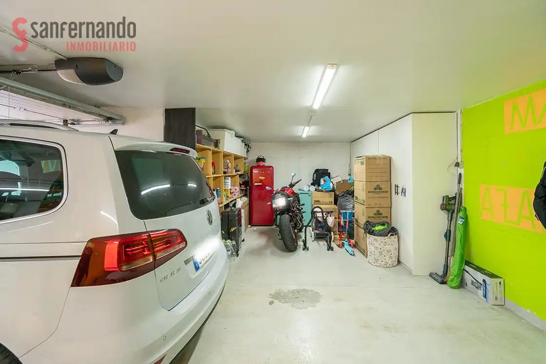 Aparcament de Casa o xalet en venda en Piélagos amb Calefacció, Jardí privat i Traster