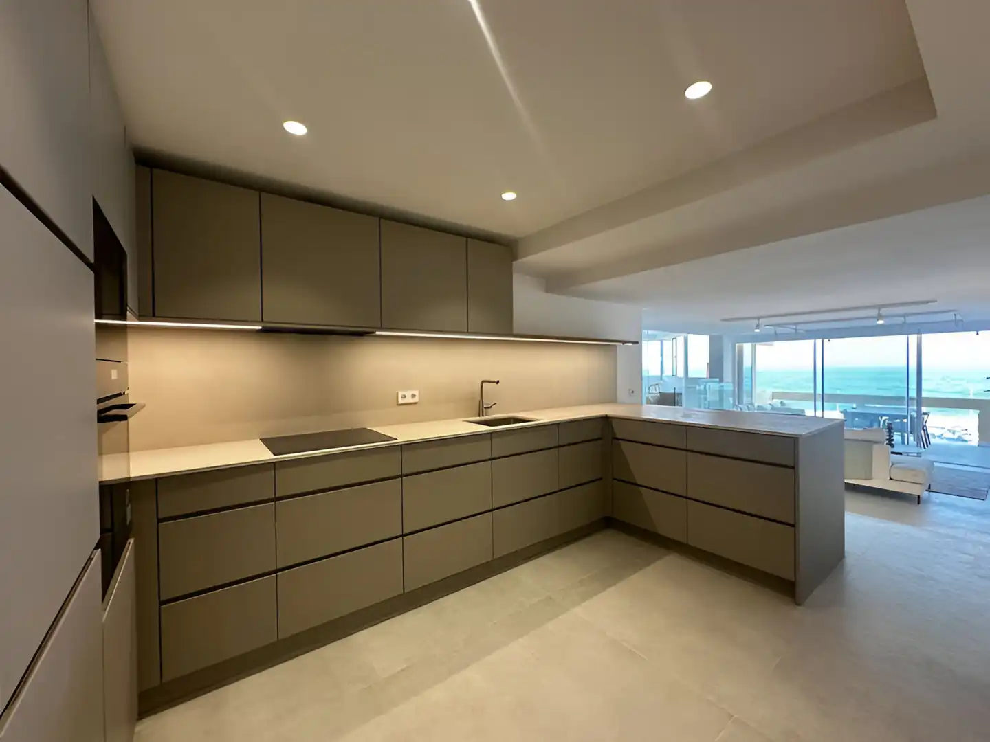 Apartament amb piscina en venda a Marbella Centro, imagen 3