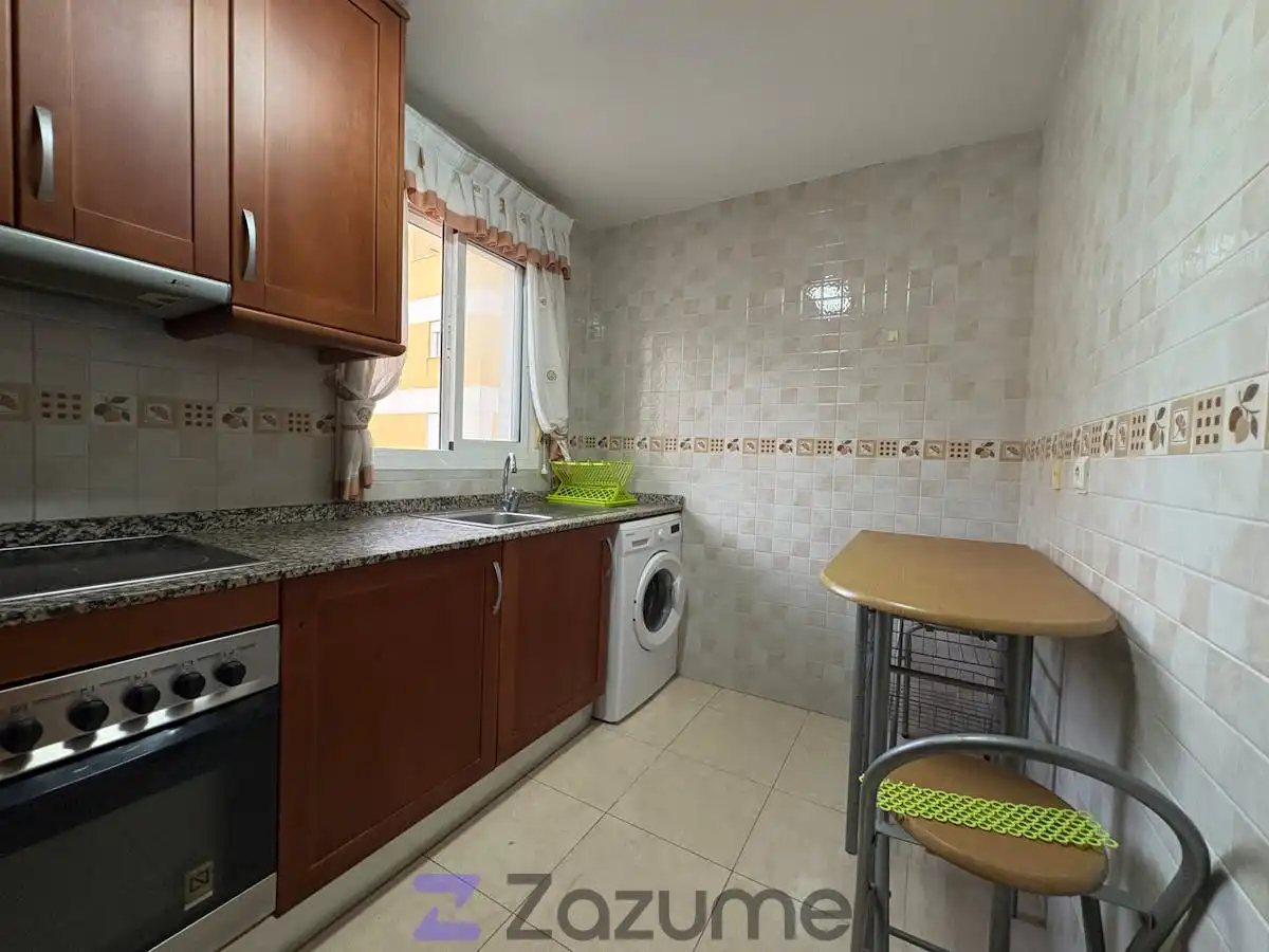Cocina de Piso de alquiler en Torrevieja con Aire acondicionado, Calefacción y Terraza