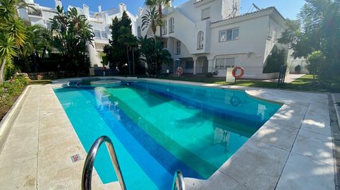 Foto 2 de Apartament en venda a Piedramar-arroyo Piedras, 1, Nagüeles Alto, Marbella
