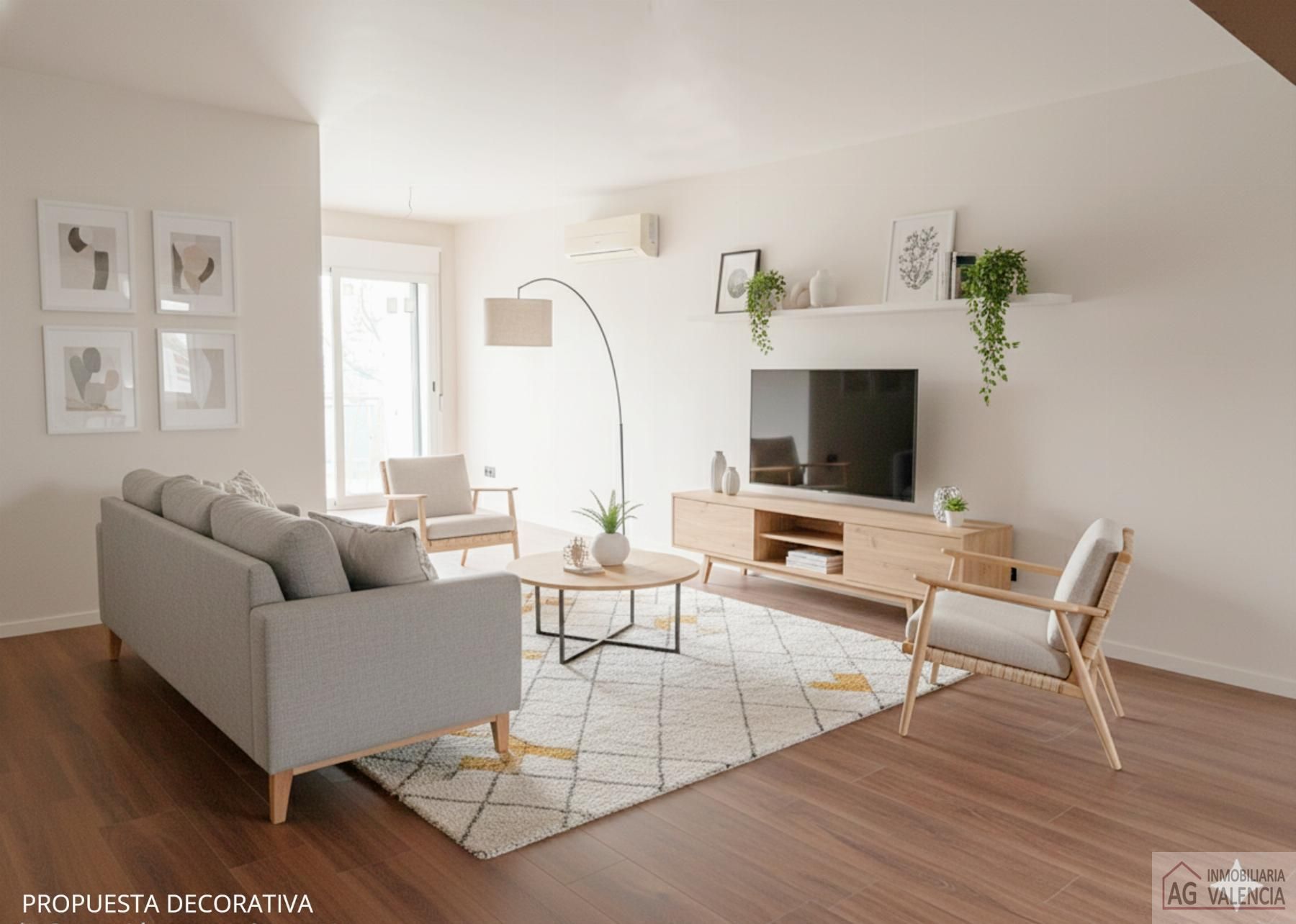 Living room of Flat for sale in  Valencia Capital  with Air Conditioner, Parquet flooring and Balcony