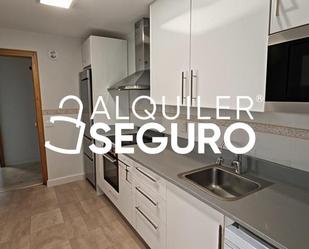 Kitchen of Flat to rent in Mairena del Aljarafe  with Air Conditioner and Storage room