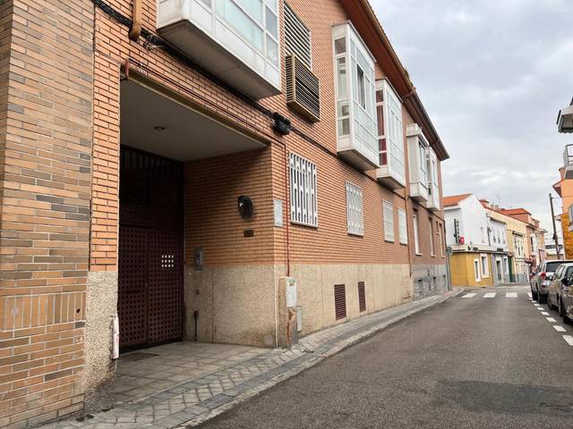 Garaje en Venta en Canal de Suez en Casco Histórico de Barajas