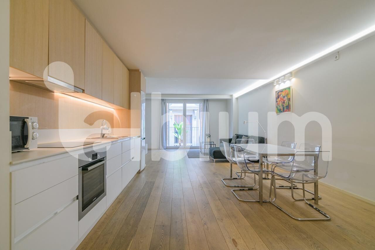 Living room of Flat for sale in  Barcelona Capital  with Parquet flooring and Balcony