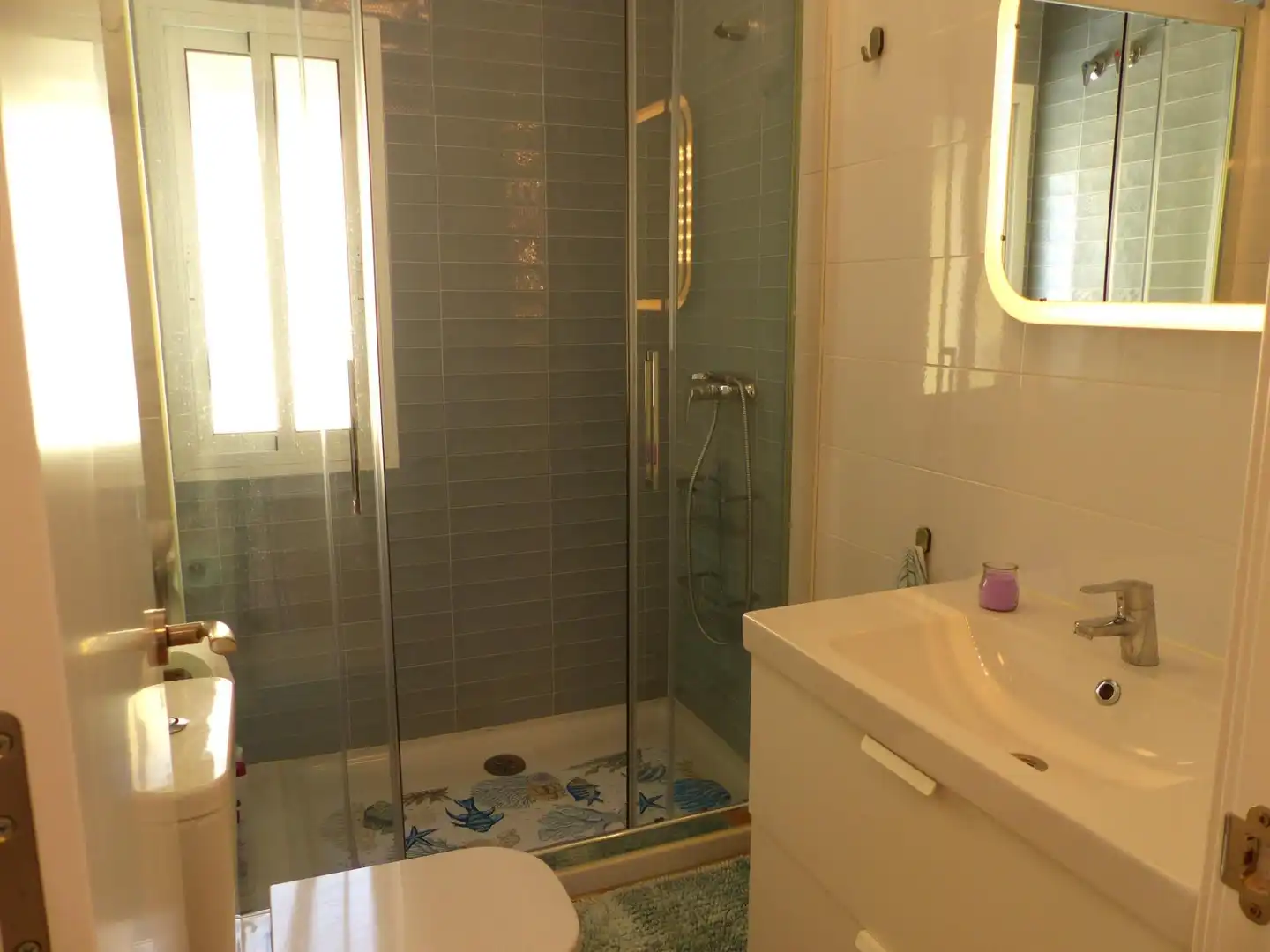 Bathroom of Flat for sale in Chipiona  with Air Conditioner, Terrace and Furnished
