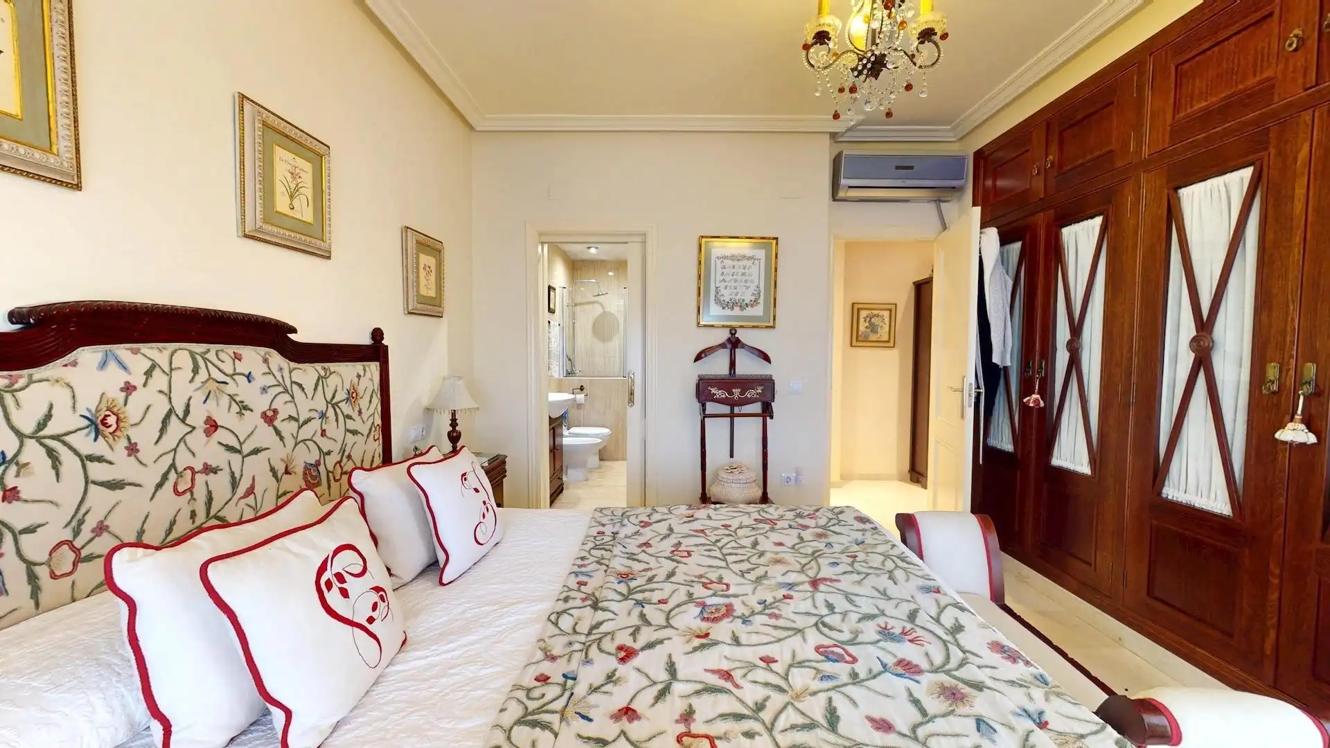 Bedroom of Houses for sale in Córdoba  with Air Conditioner, Private garden and Terrace