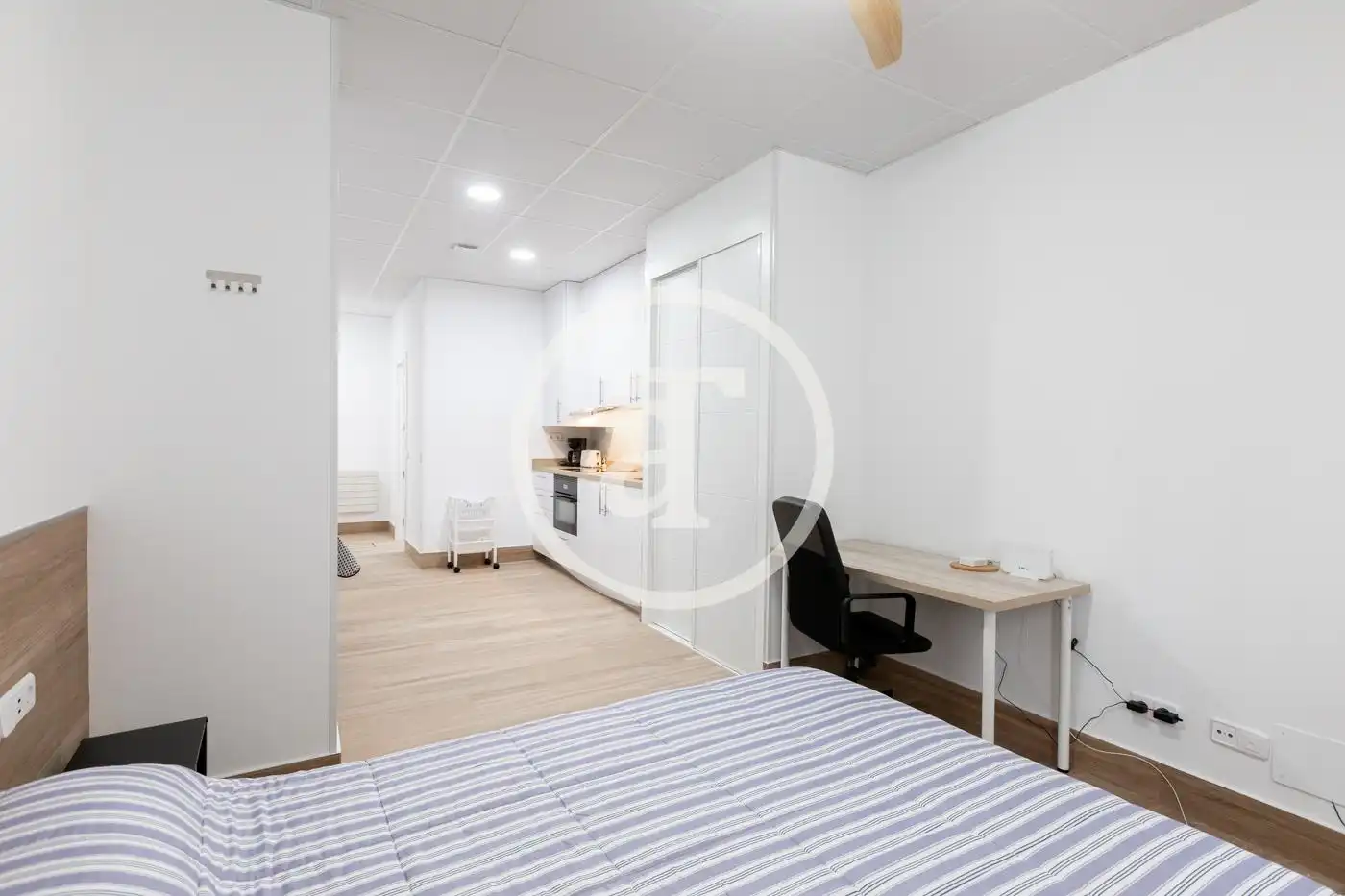 Habitación de Estudio de alquiler en Madrid con Calefacción, Amueblado y Horno