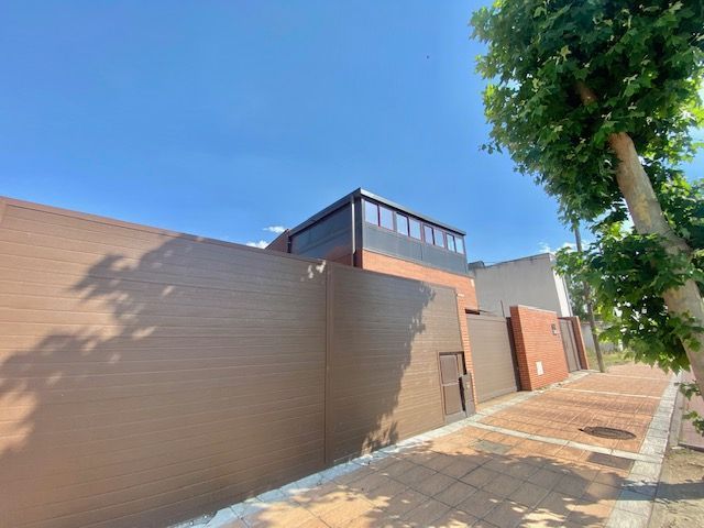 Exterior view of House or chalet for sale in Carranque  with Air Conditioner, Heating and Private garden