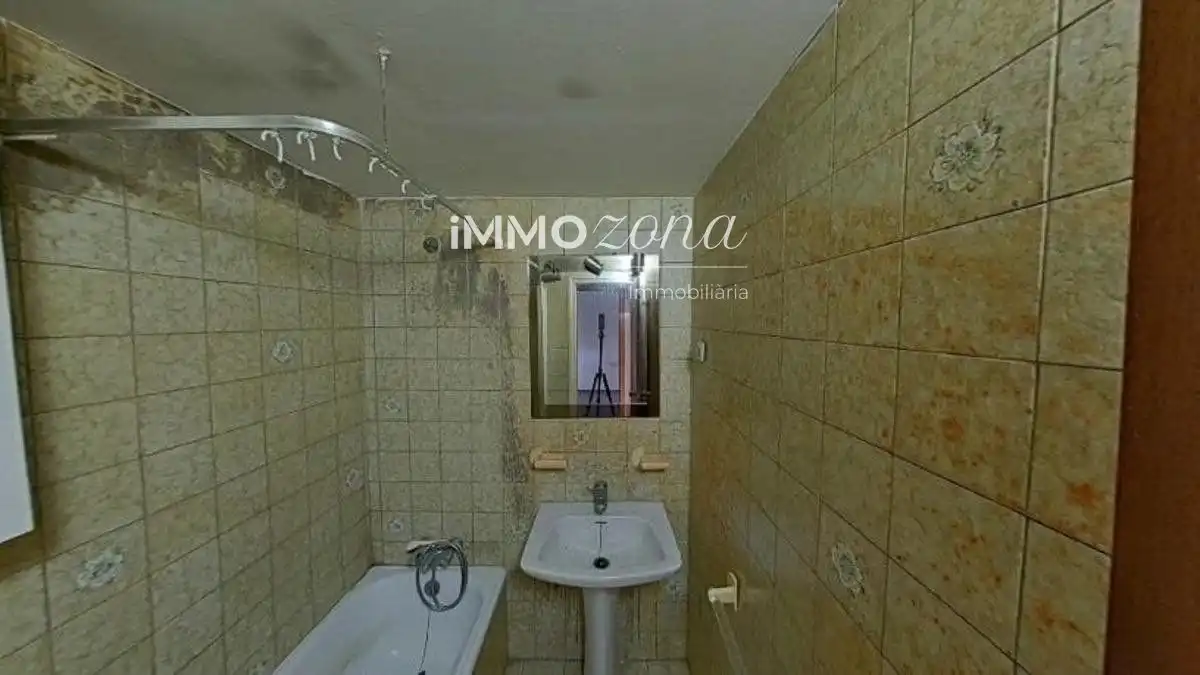 Baño de Apartamento en venta en Urbanitzacions