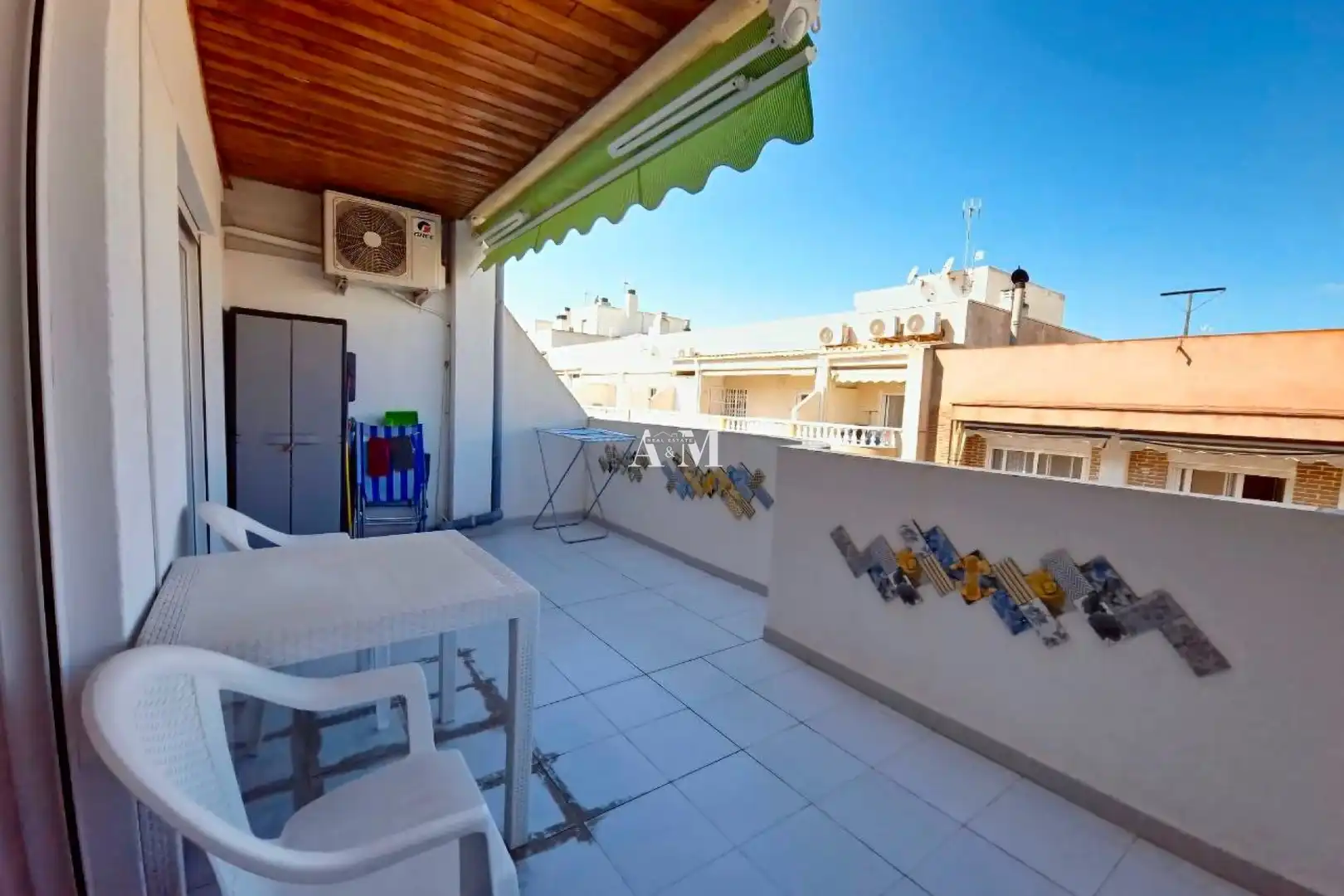 Ático con ascensor en venta en Playa de los Locos