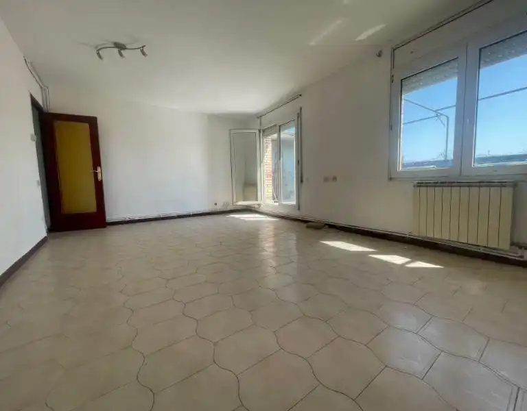 Wohnzimmer von Dachboden zum Verkauf in Igualada mit Heizung und Terrasse