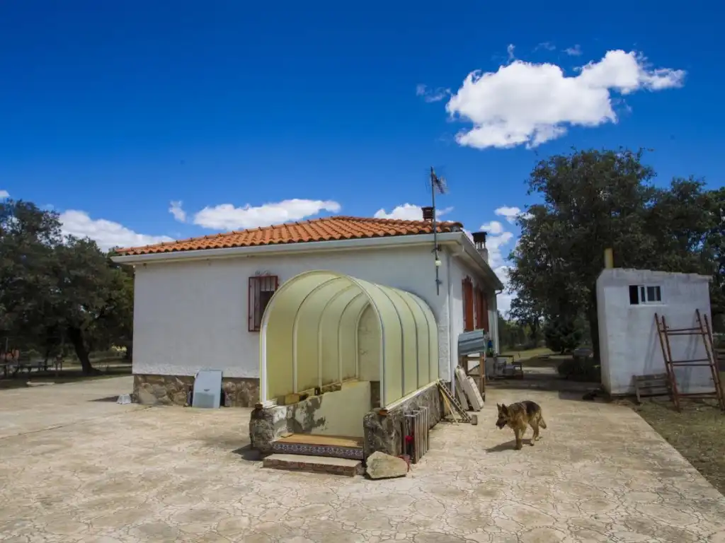 Vista exterior de Finca rústica en venda en Navalcarnero