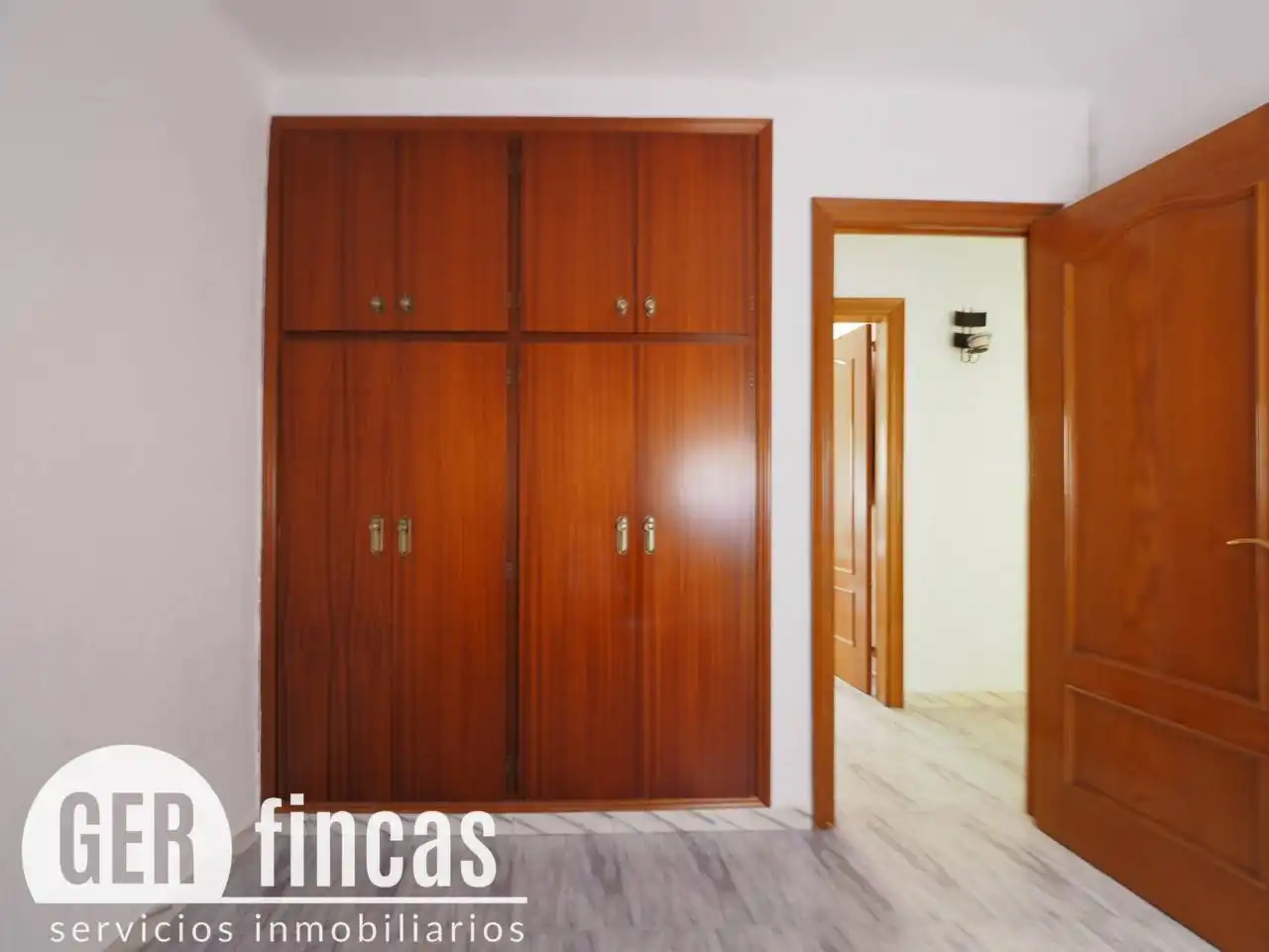 Bedroom of Flat for sale in Sud