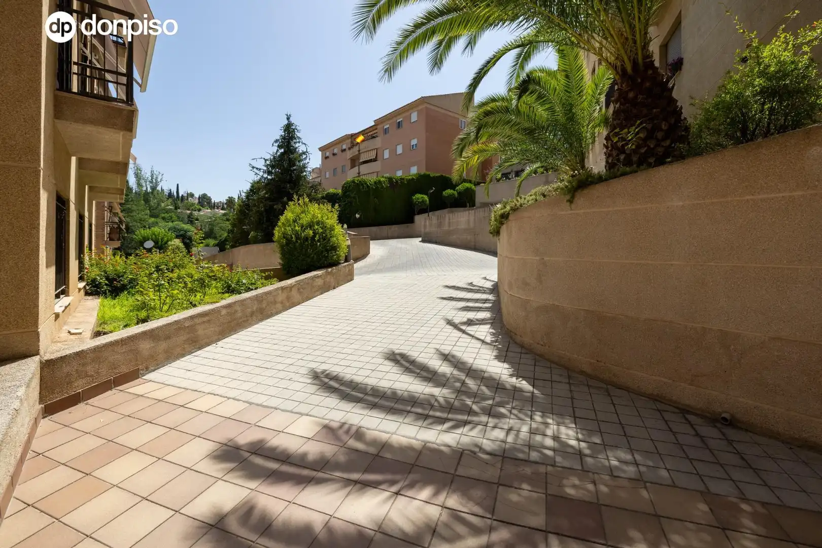 Außenansicht von Wohnung zum Verkauf in Granada